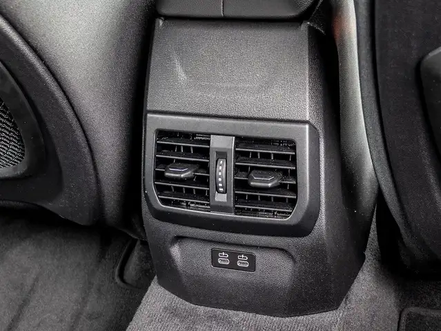 BMW 1 Series view 17