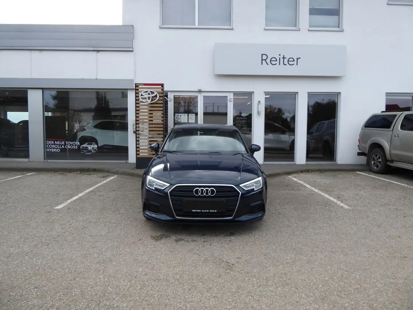 Audi A3 Limo 1,6 TDI *XENON*LEDER*AHK* Blau - 1