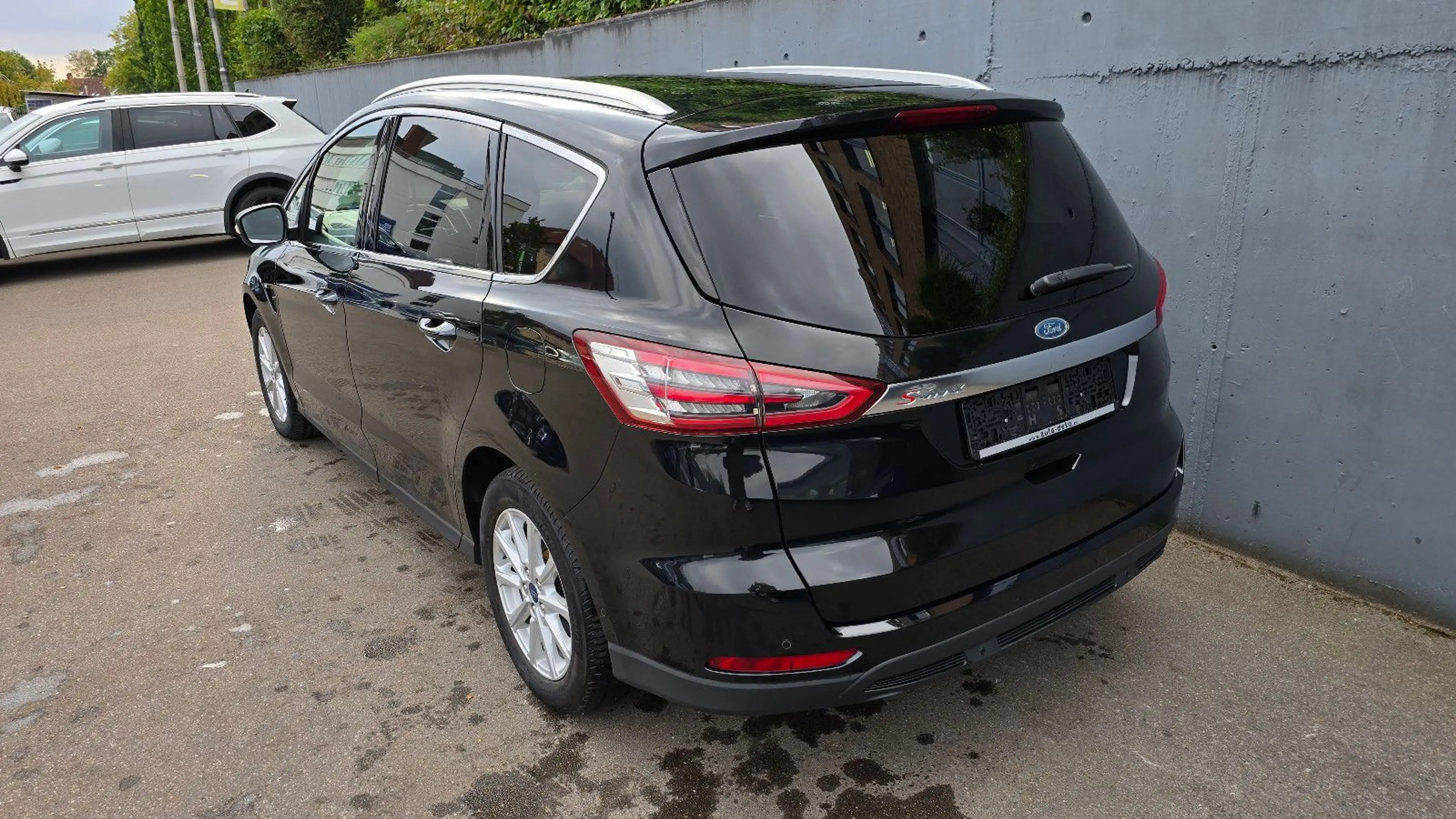 Ford S-Max 2,0 TDCi Titanium * 7 Sitze * Navi+/Tempo — photo 3