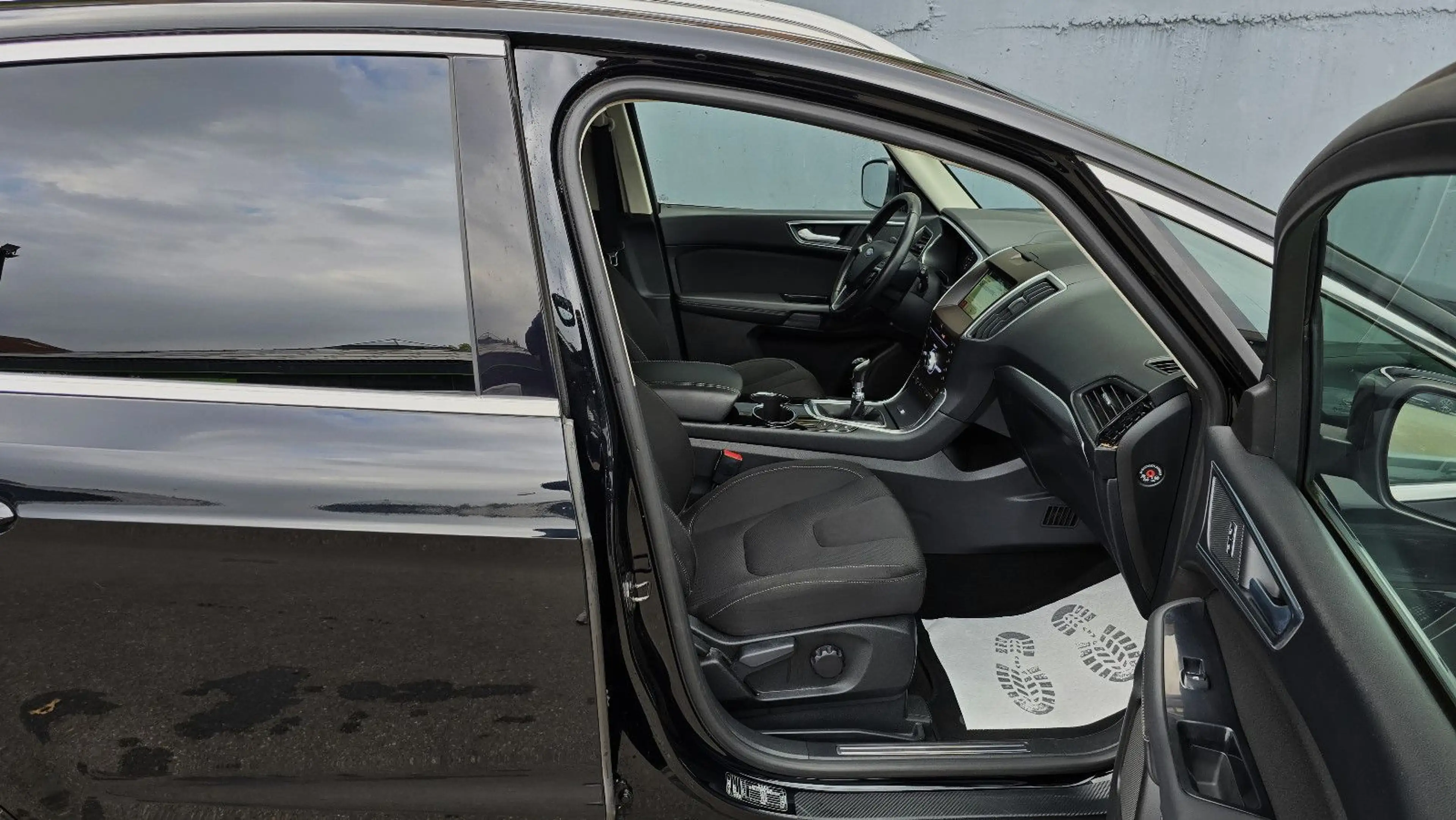 Ford S-Max 2,0 TDCi Titanium * 7 Sitze * Navi+/Tempo — photo 7