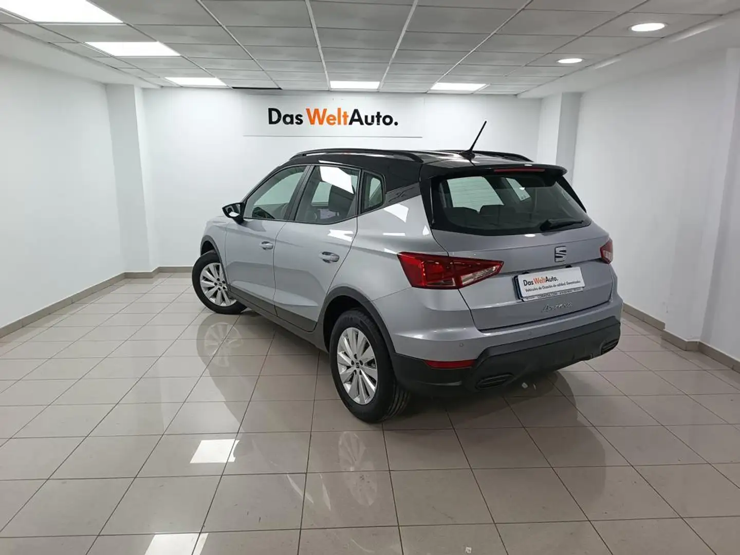 SEAT Arona 1.0 TSI S&S Style DSG7 XM 110 Plateado - 2