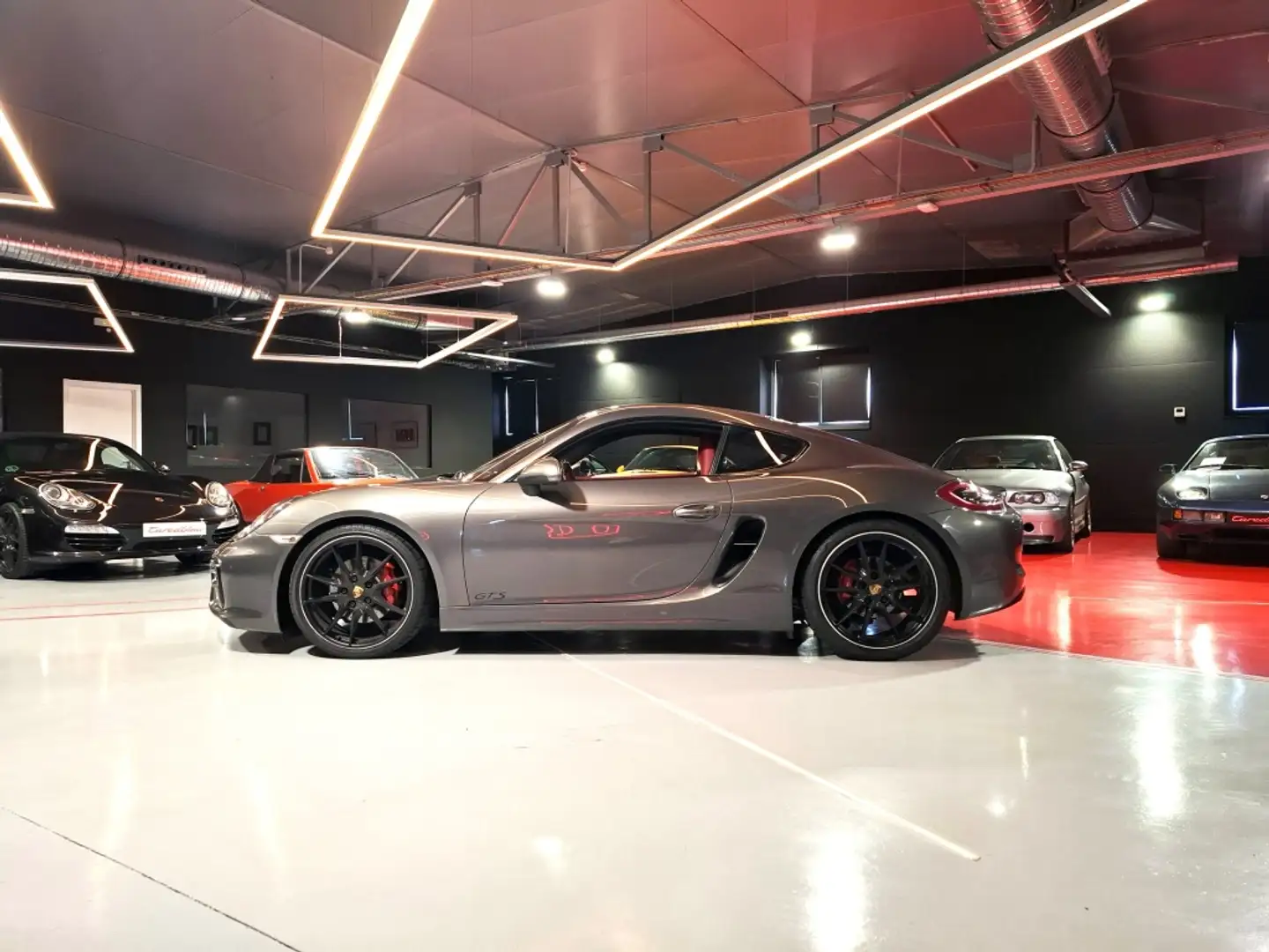 Porsche Cayman GTS Gris - 2