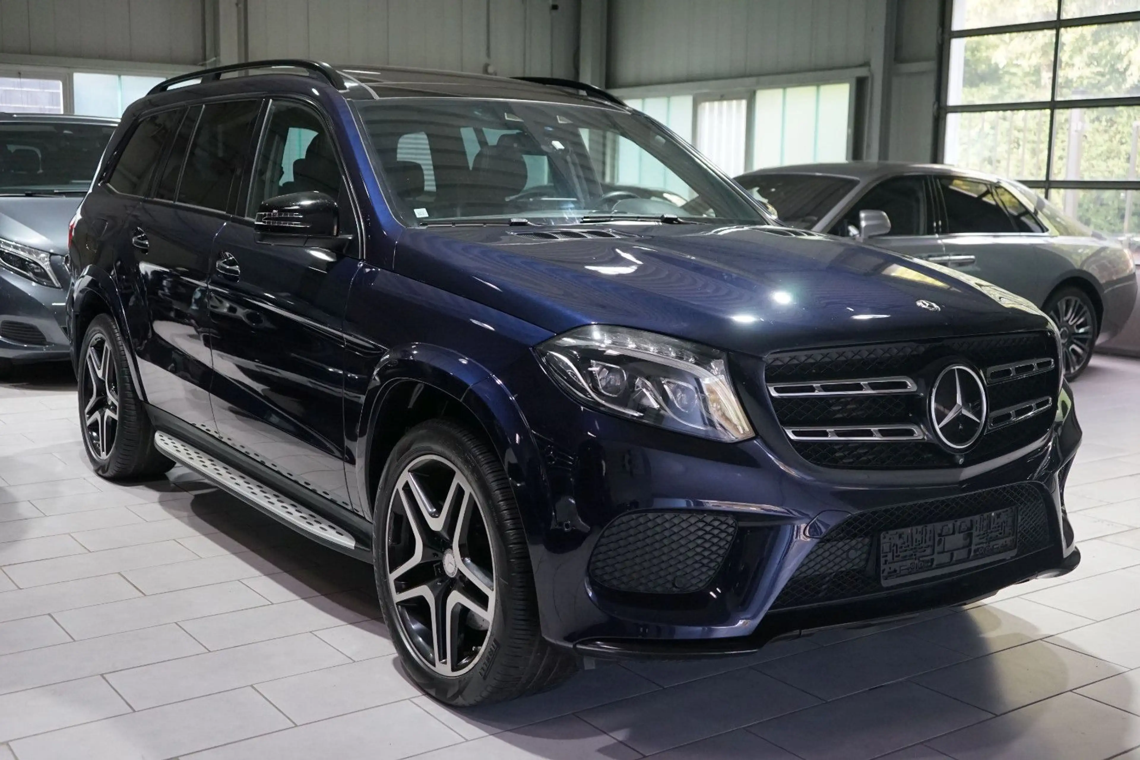 Mercedes-Benz GLS 350 GLS350d 4Matic*AMG*PANO*REAR-DVD*H&K*DISTRONIC — photo 6