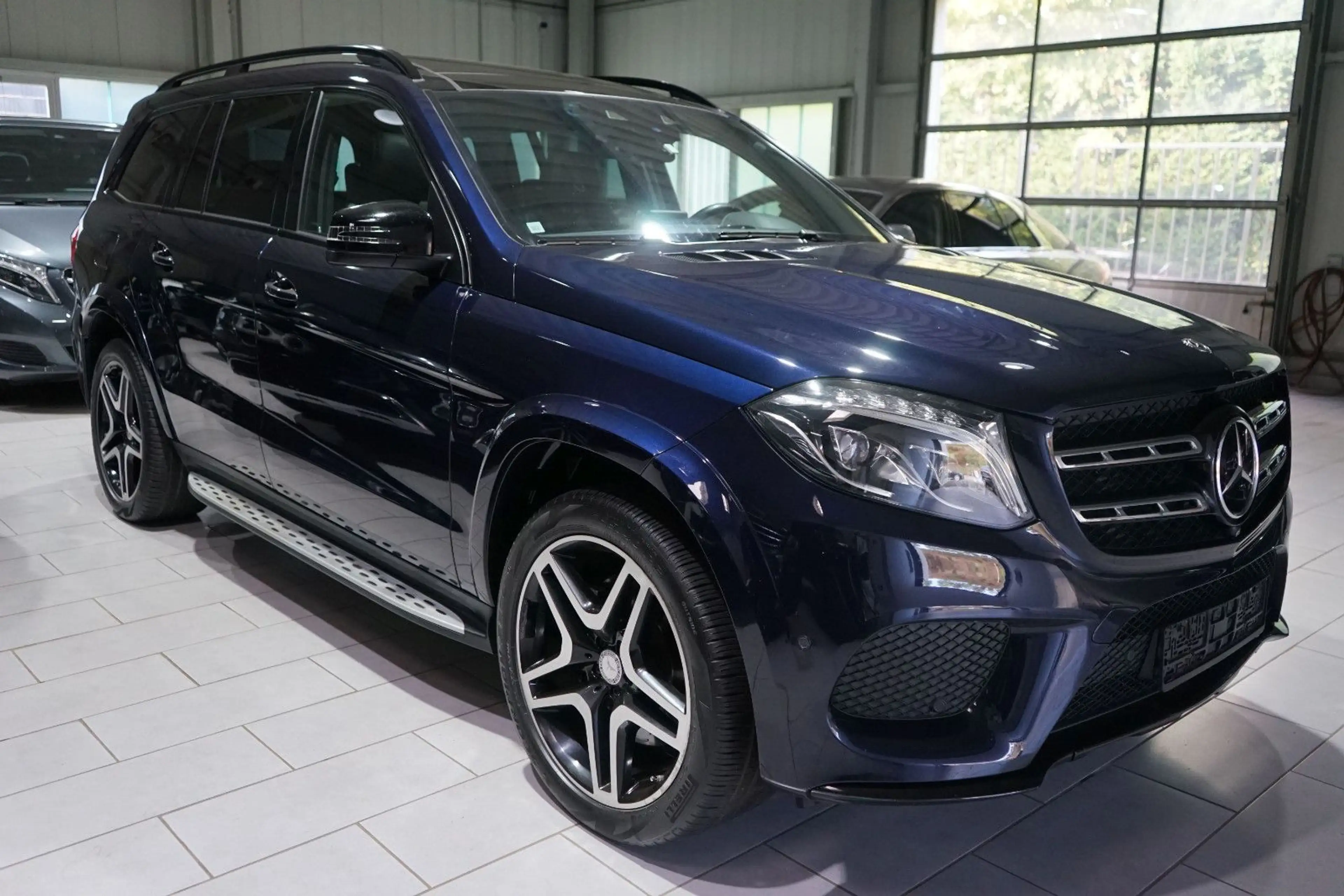Mercedes-Benz GLS 350 GLS350d 4Matic*AMG*PANO*REAR-DVD*H&K*DISTRONIC — photo 7
