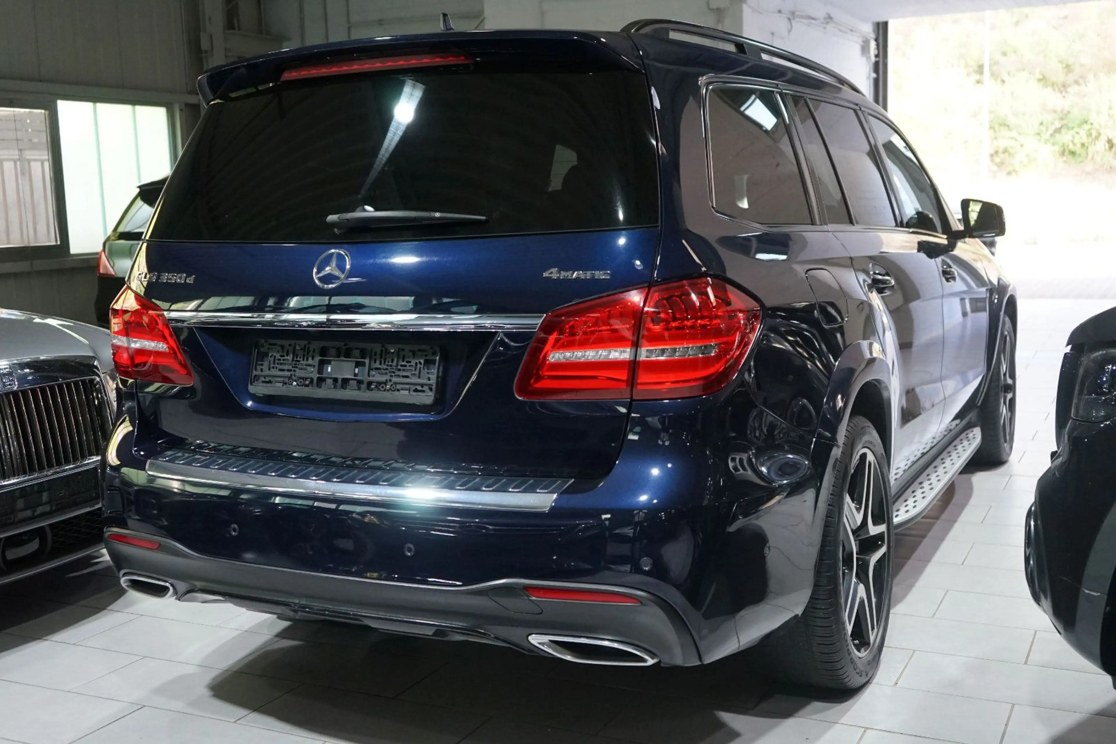 Mercedes-Benz GLS 350 GLS350d 4Matic*AMG*PANO*REAR-DVD*H&K*DISTRONIC — photo 8