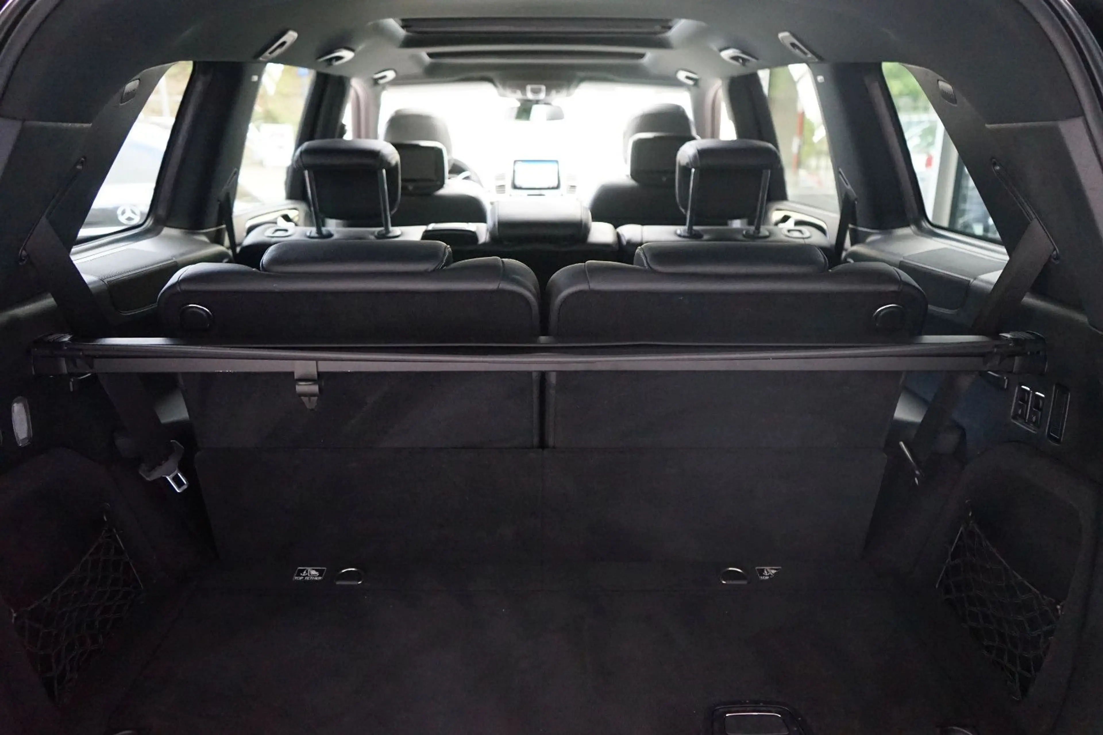 Mercedes-Benz GLS 350 GLS350d 4Matic*AMG*PANO*REAR-DVD*H&K*DISTRONIC — photo 15