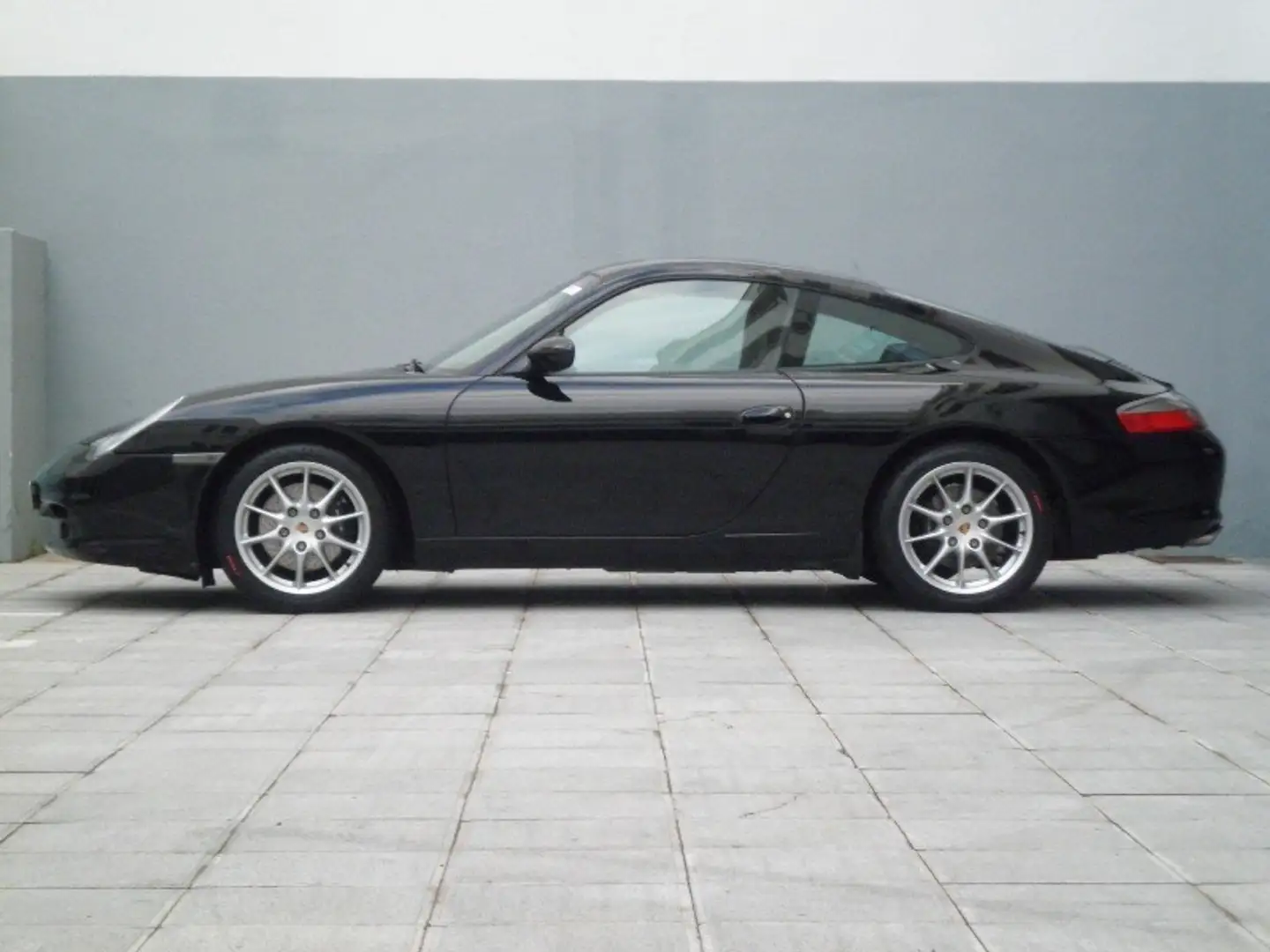 Porsche 911 Carrera 4 S - 1