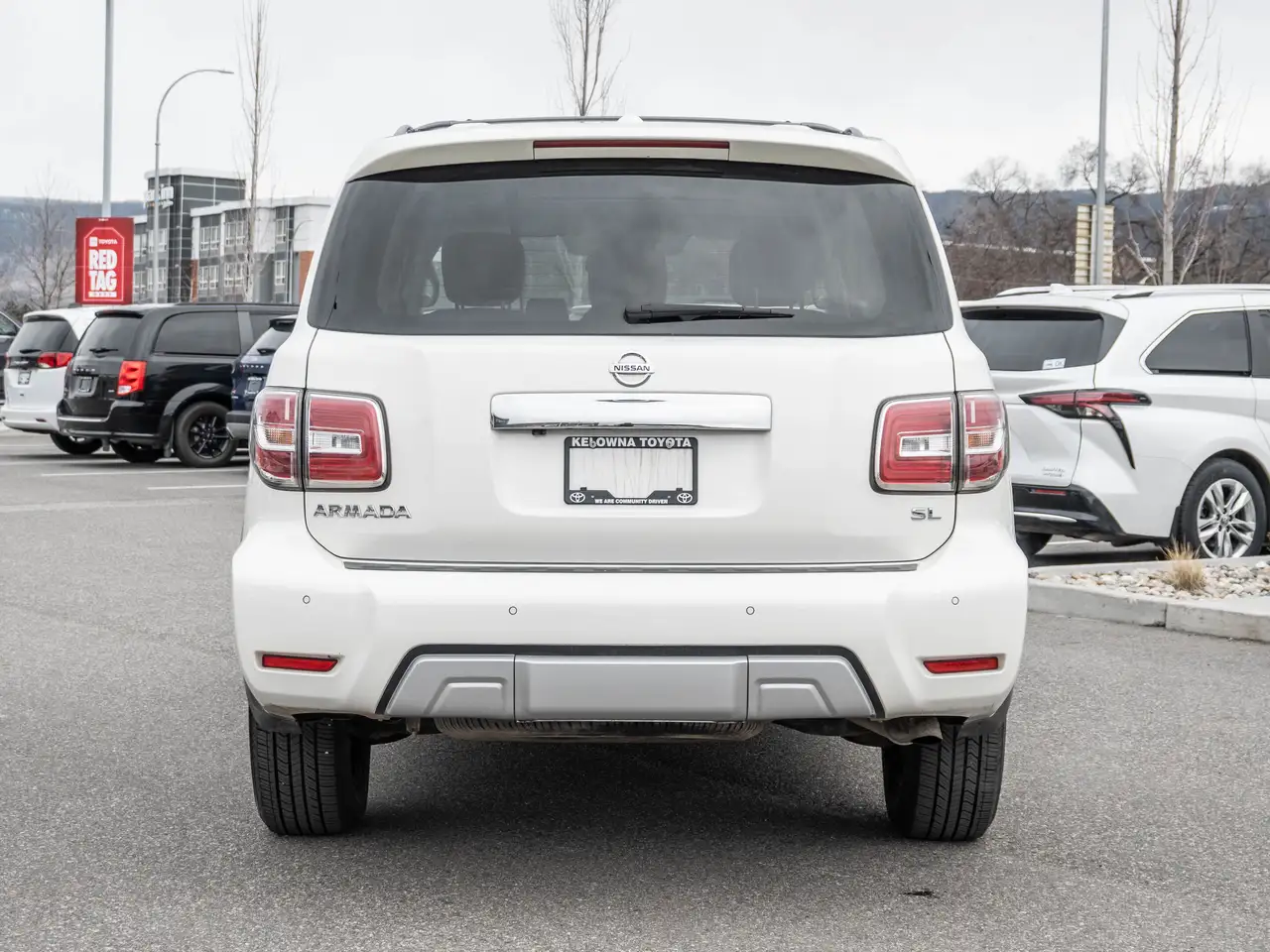 Nissan Armada снимка Nissan Armada
