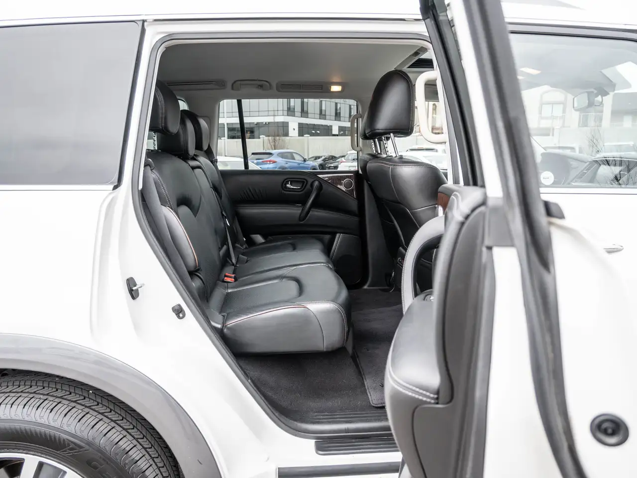 Nissan Armada снимка Nissan Armada