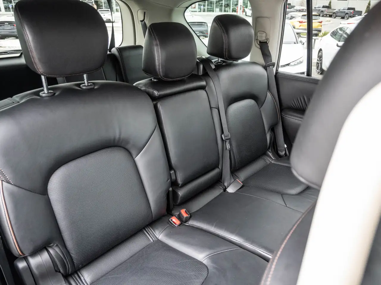 Nissan Armada снимка Nissan Armada