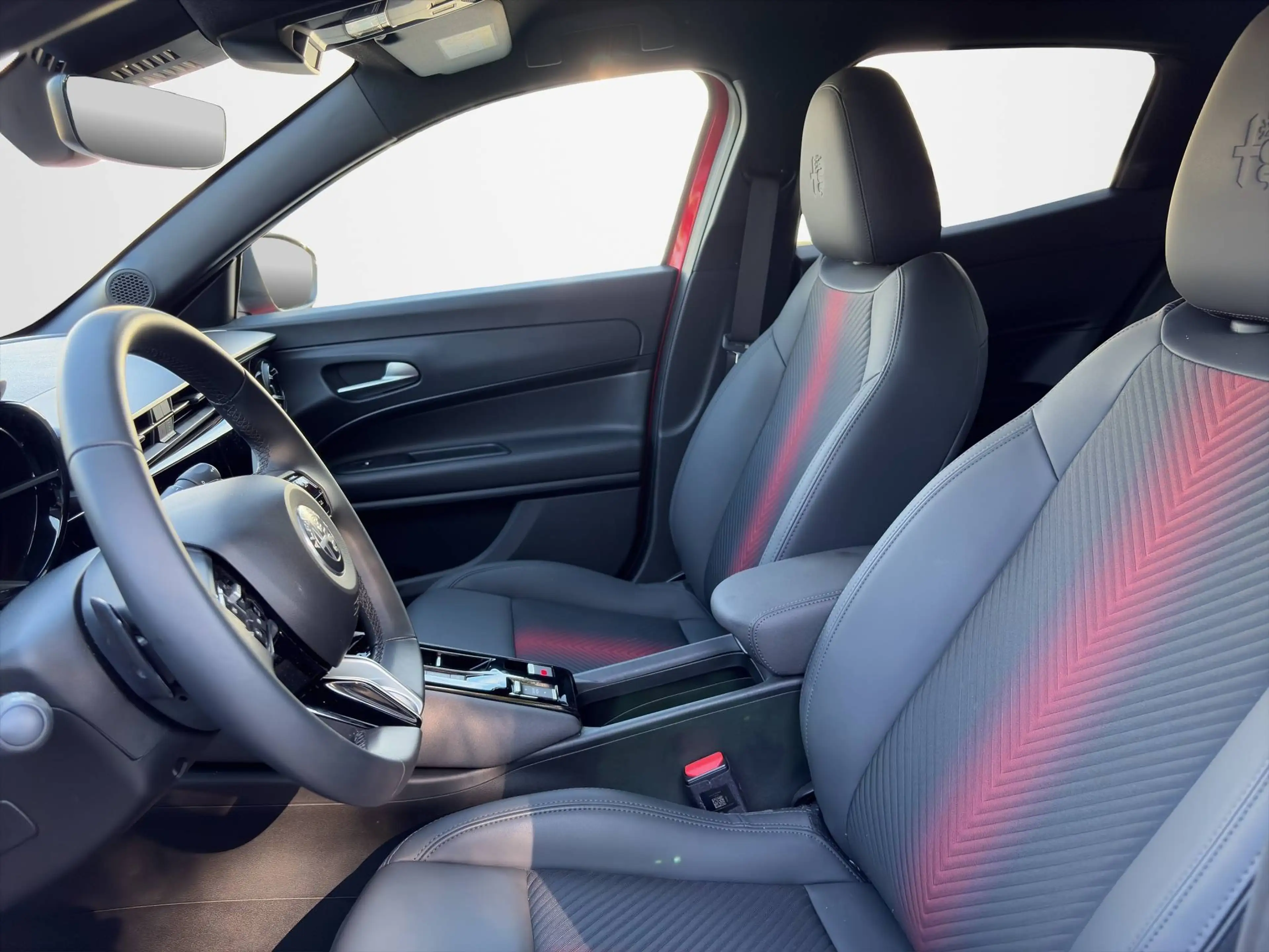 Alfa Romeo Junior Junior 1.2 VGT Ibrida Speciale — photo 3