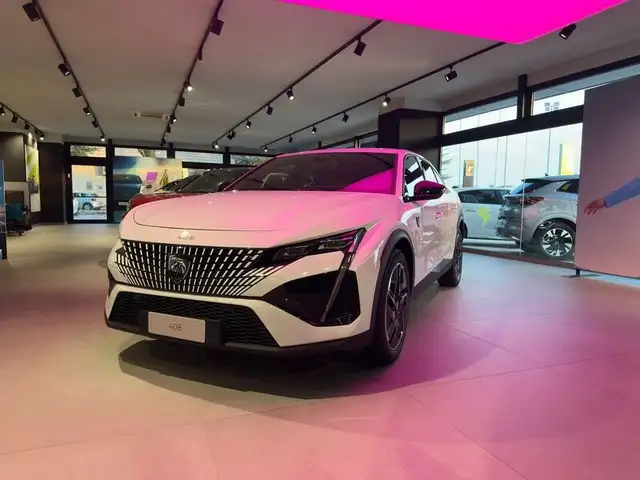 Peugeot 408 1.2 Hybrid 48V GT