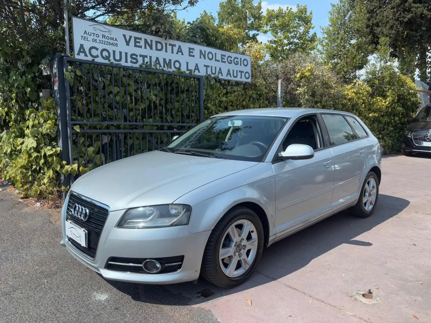 Audi A3 SPB 1.6 TDI 90 CV CR F.AP Ambiente Argento - 1