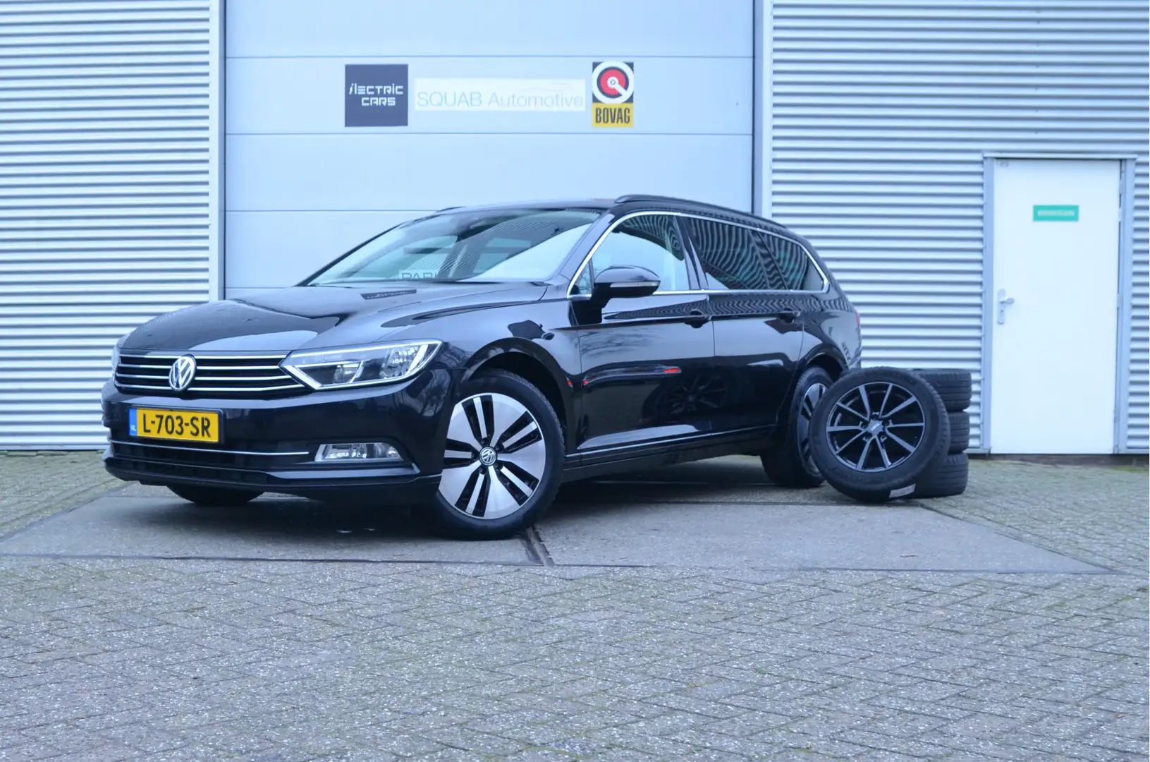 Volkswagen Passat Variant 1.4 TSI ACT Connected Series Plus Trekhaak (1.600k Noir - 1