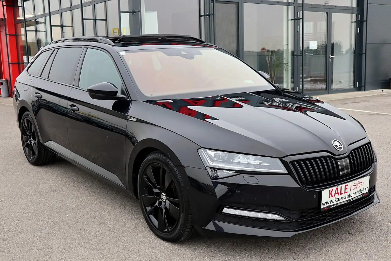 Skoda Superb Kombi 2,0 TDI Sportline DSG *1.Besitz*Panoramad... Schwarz - 2