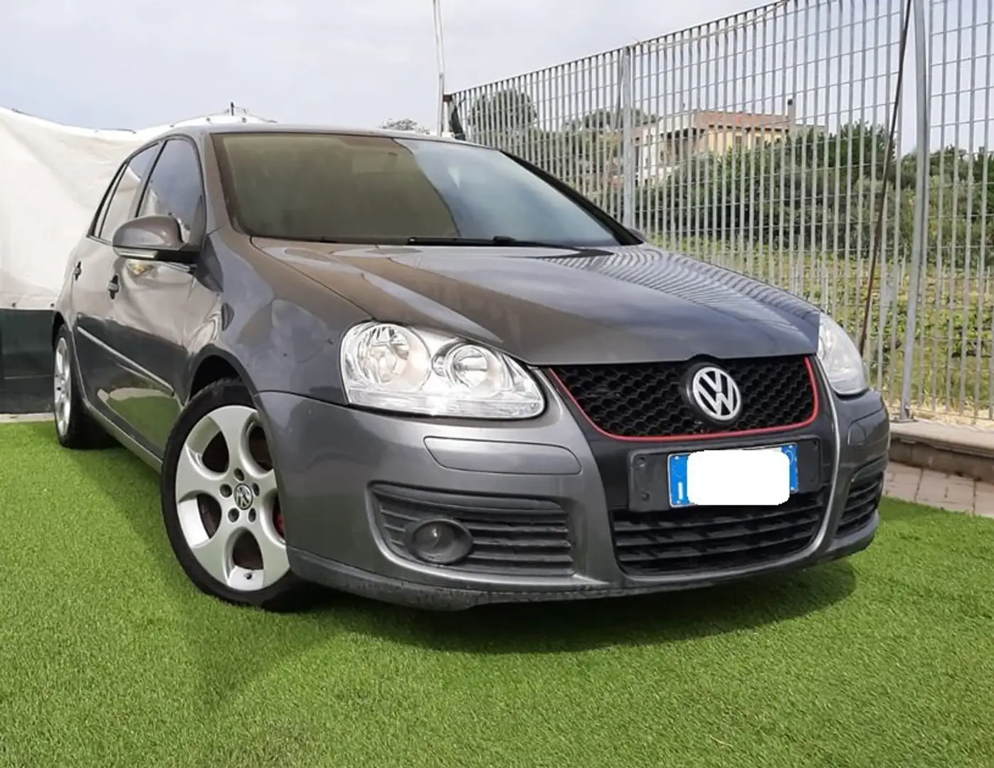 Volkswagen Golf promo finanziamento euro 4390 2.0 FSI  GT Sport Gris - 1