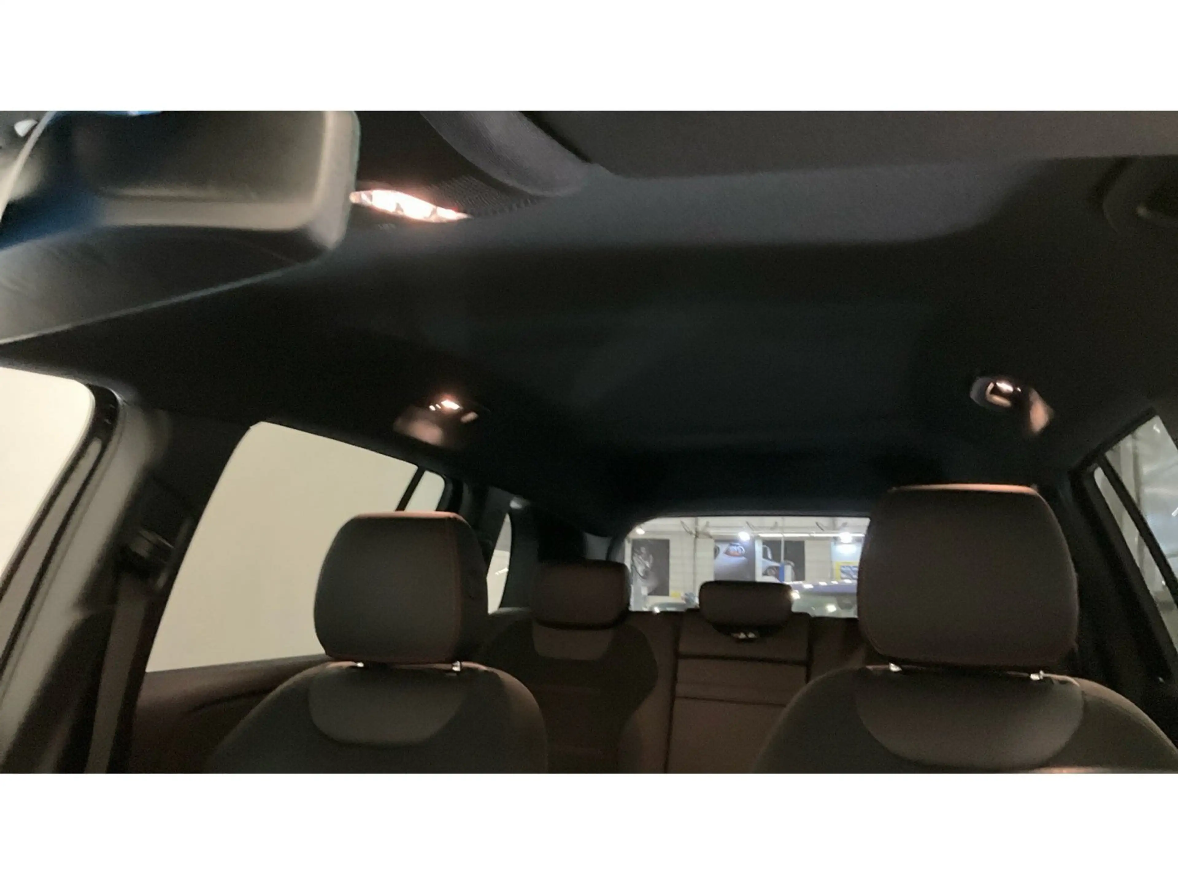 Mercedes-Benz EQB 250 AMG Line SpoSi BLIS El.Heckkl. LED Lane — photo 11
