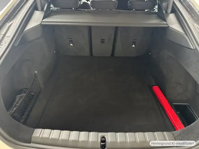 BMW 4 Series view 11
