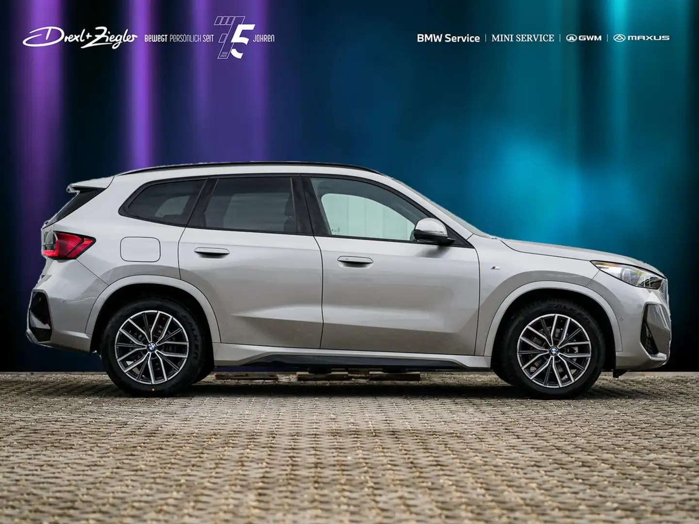 BMW X1 sDrive18d M-Sport AHK PANO ACC AdLED KoZg RFK Silber - 2