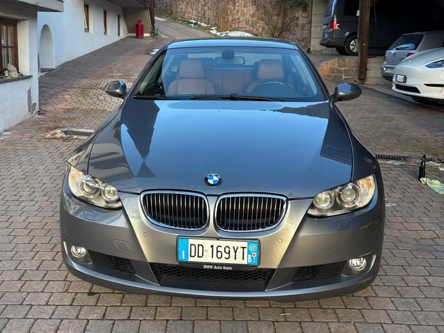 BMW 325 Coupé(E92), 218CV, Pelle, Catena nuova, perfett Szürke - 2
