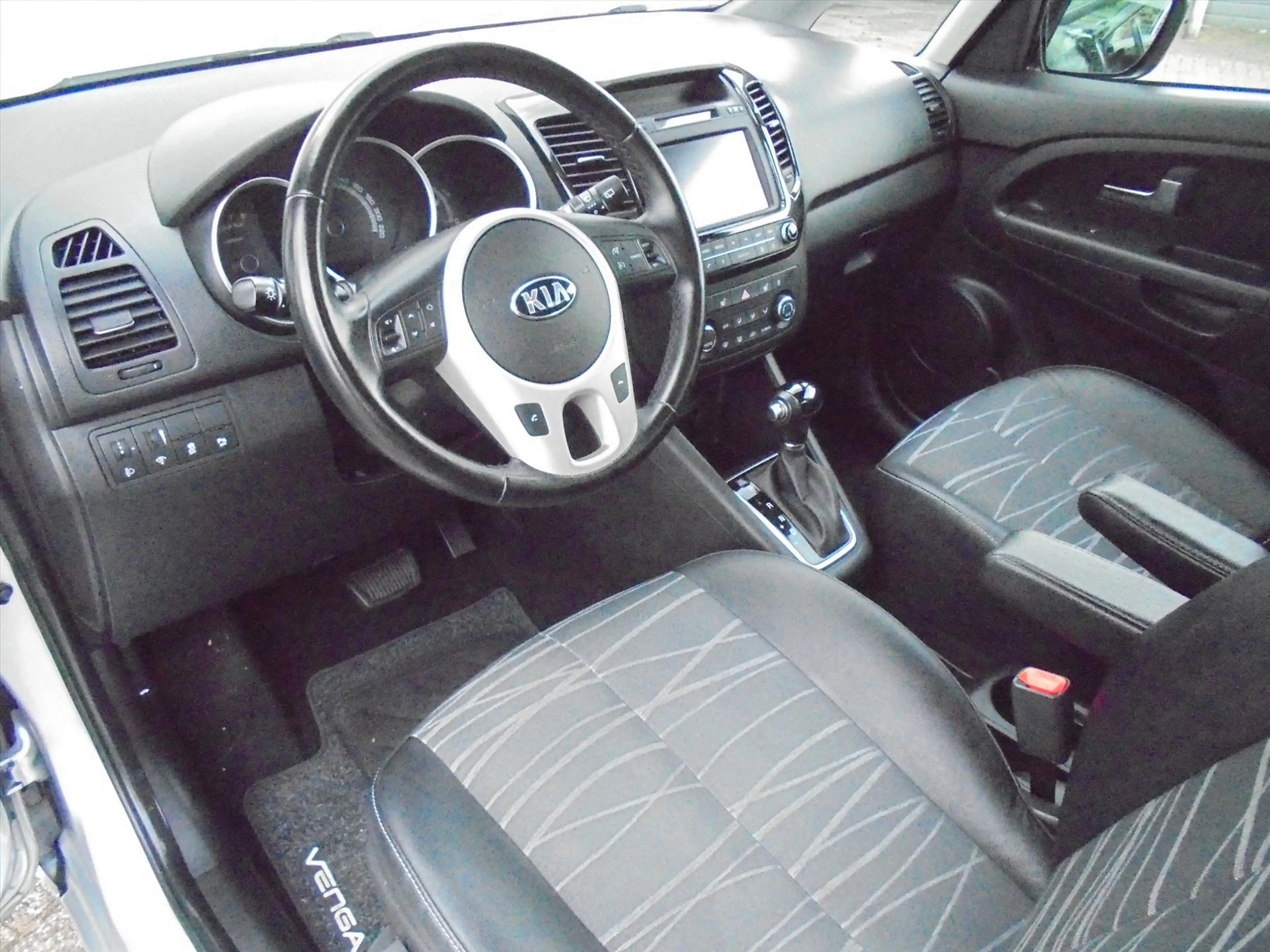 Kia Venga 1.6i AUTOMAAT HOGE INSTAP NAVI - CAMERA ENZ — photo 23