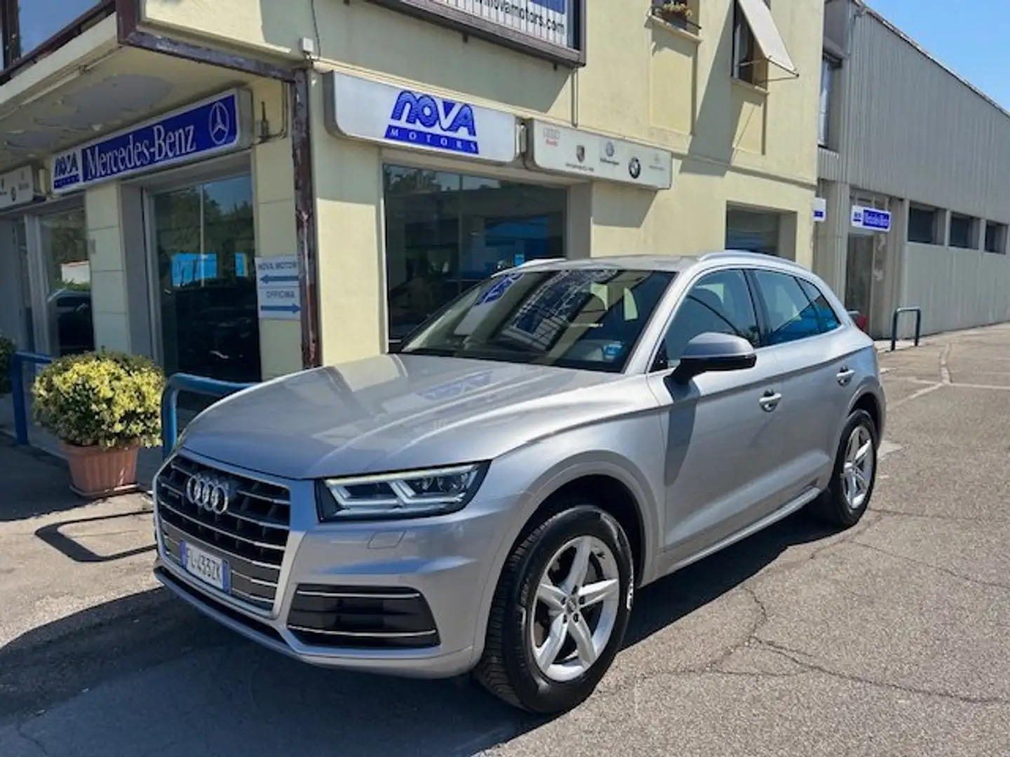 Audi Q5 2.0 tfsi Business Sport quattro 252cv s-tronic Argent - 1