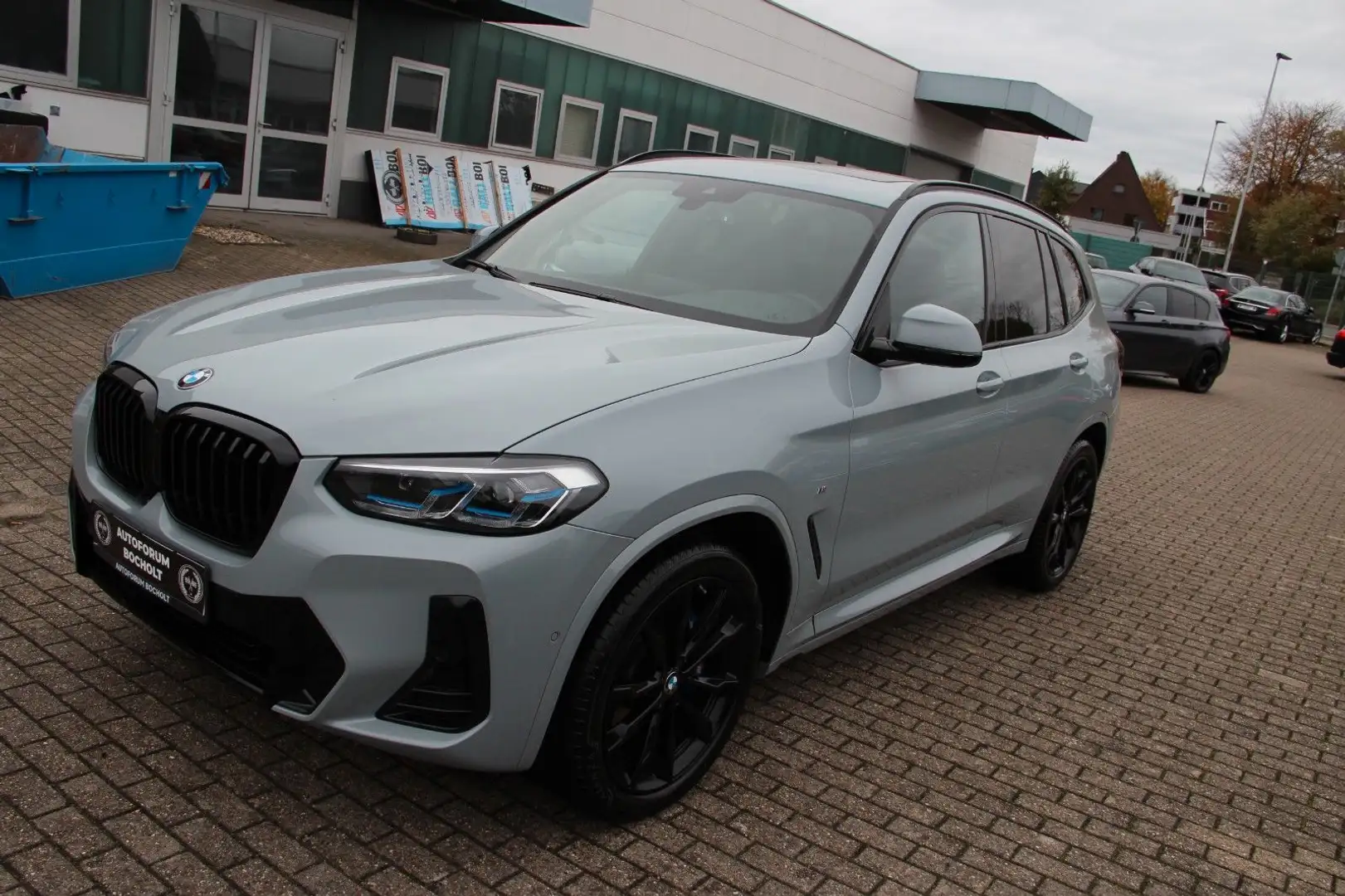 BMW X3 xD 30 d M Sport Seats, Pano; Stndhz, Laser Grau - 2