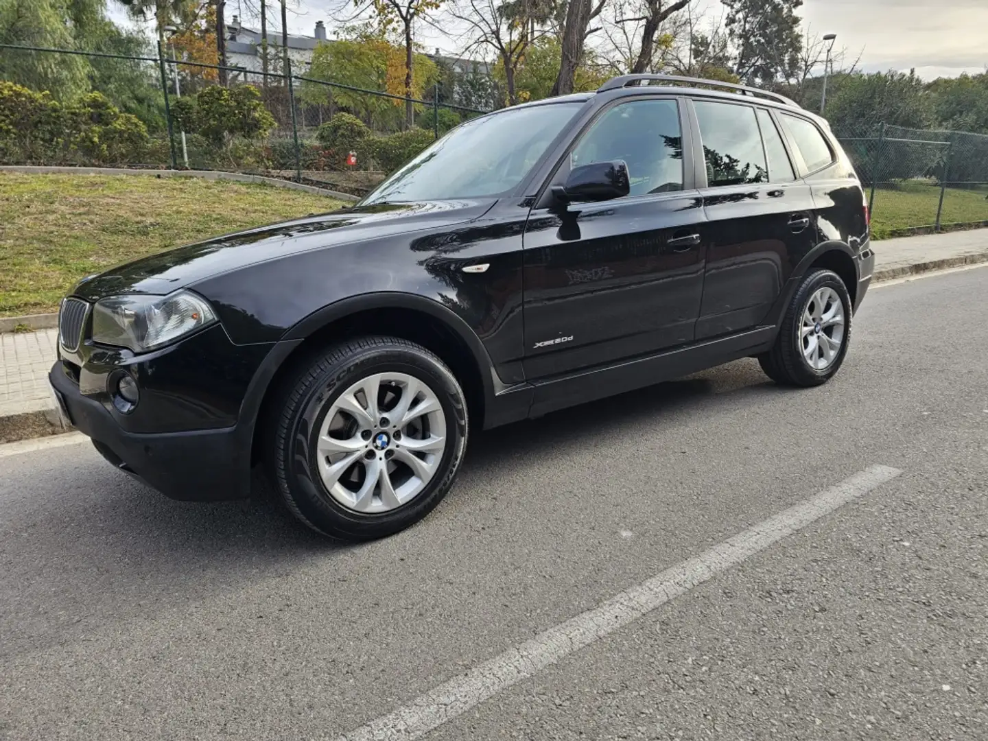 BMW X3 xDrive 20d Aut. Negro - 2