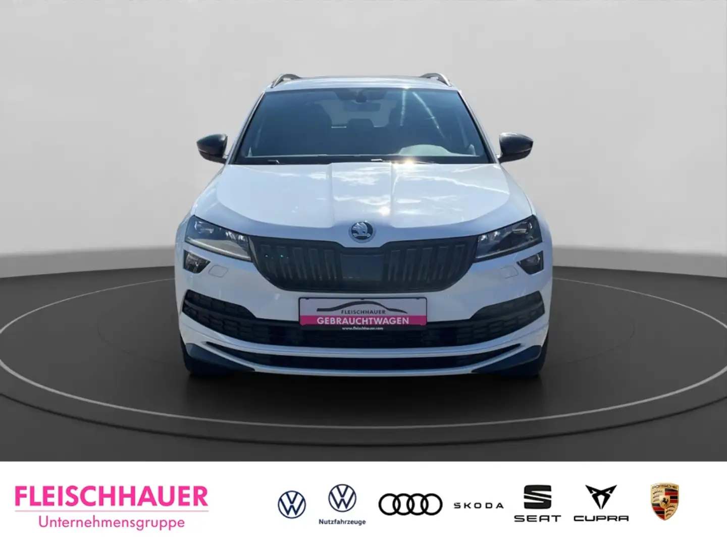 Skoda Karoq Sportline 1.5 TSI LED AHK Einparkhilfe Sportsitze Weiß - 2