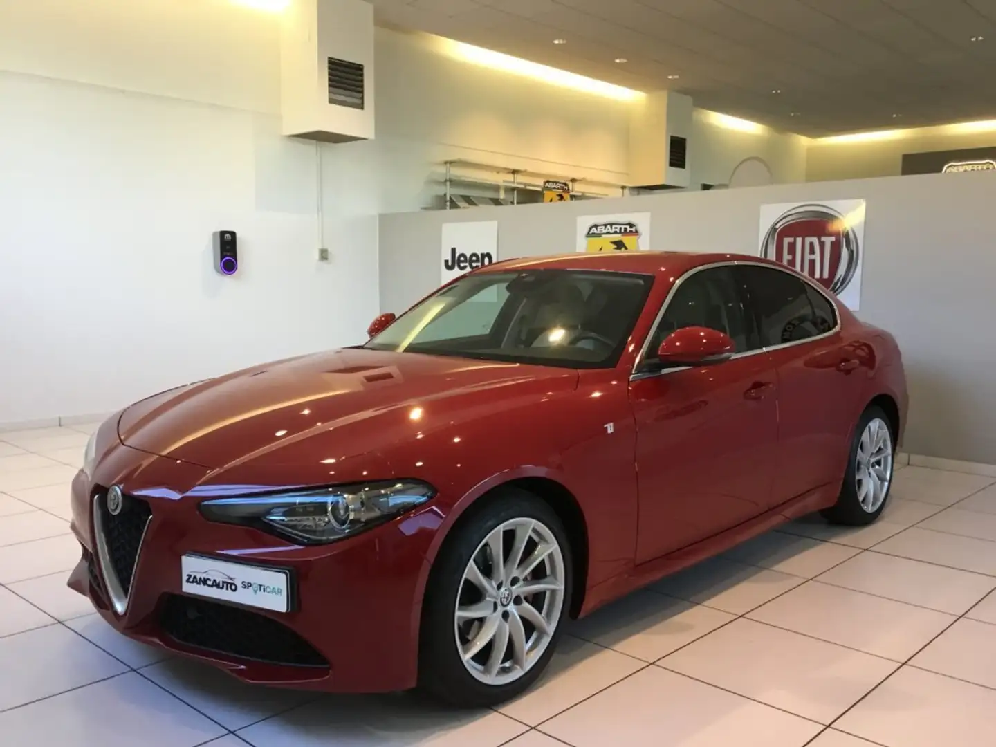 Alfa Romeo Giulia Giulia 2.0 Turbo 200 CV AT8 Ti MY20 Rood - 2