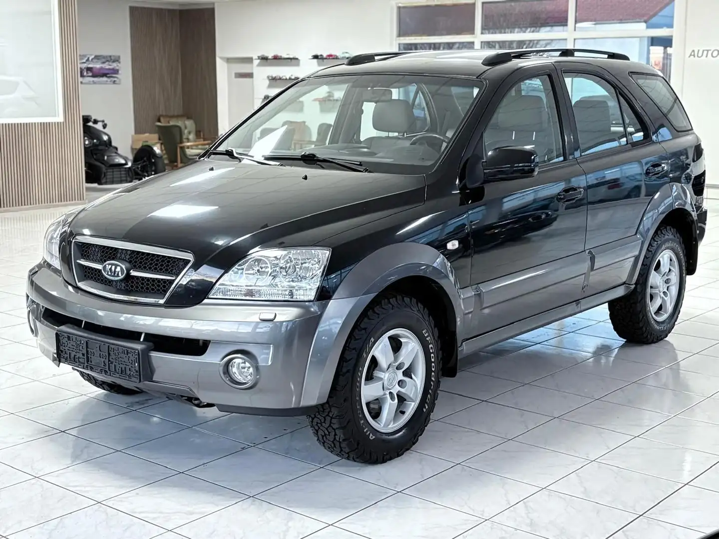 Kia Sorento 2.5L CRDi+AHK+4x4+El.Sitz+Aut+CarPlay Schwarz - 2