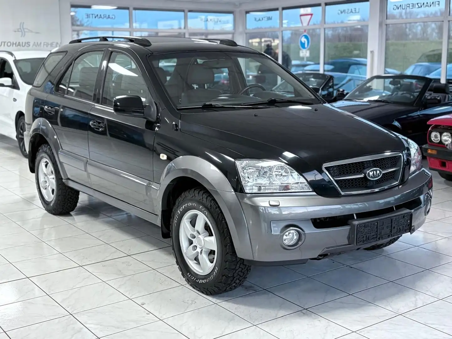 Kia Sorento 2.5L CRDi+AHK+4x4+El.Sitz+Aut+CarPlay Schwarz - 1