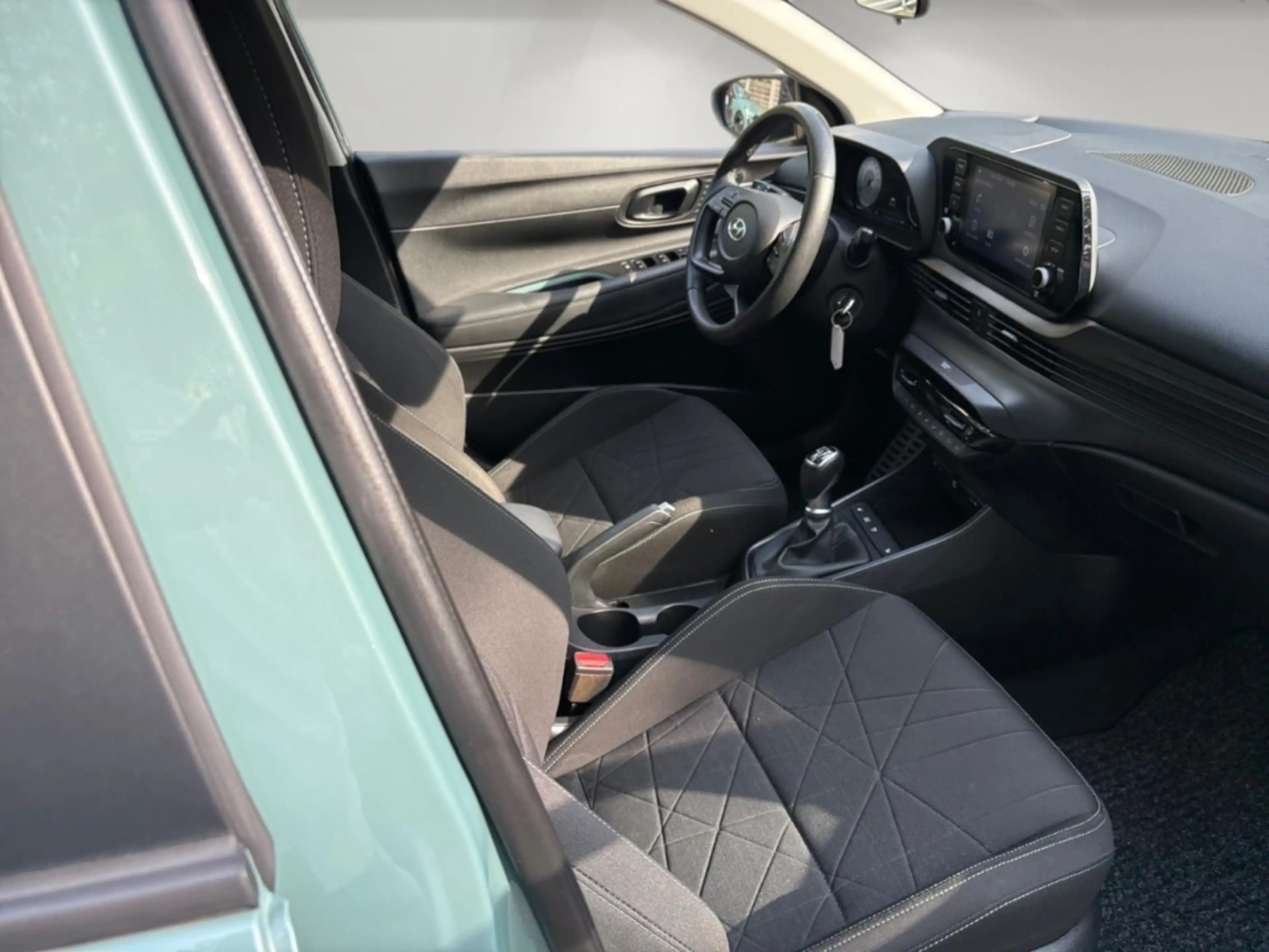 Hyundai BAYON 1.0 TGDI Intro Edition ''wenig KM+Klimaautomatik+S — photo 14