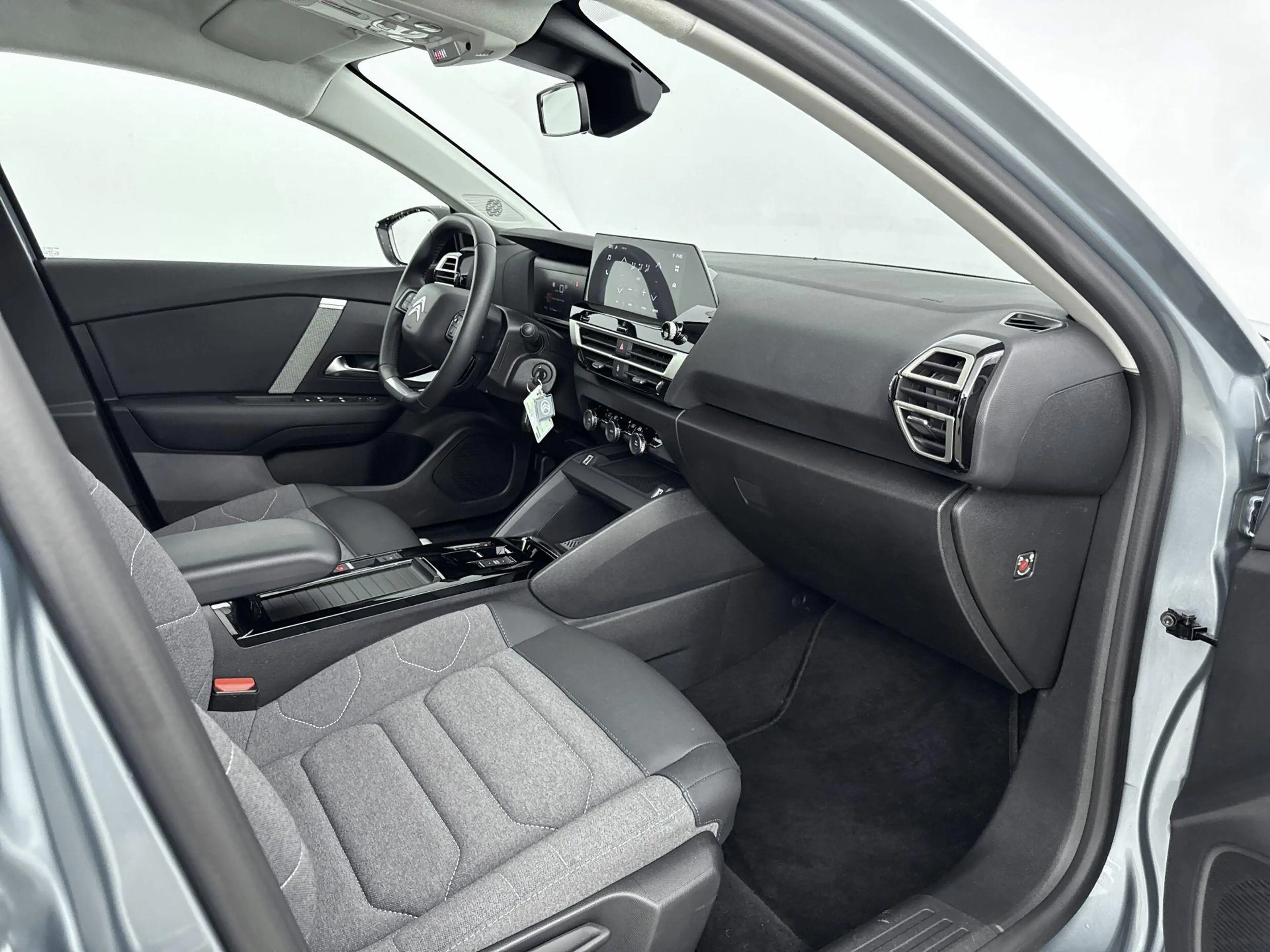 Citroen E-C4 Electric You 50 kWh | Climate control | Camera | Apple CarP — photo 13