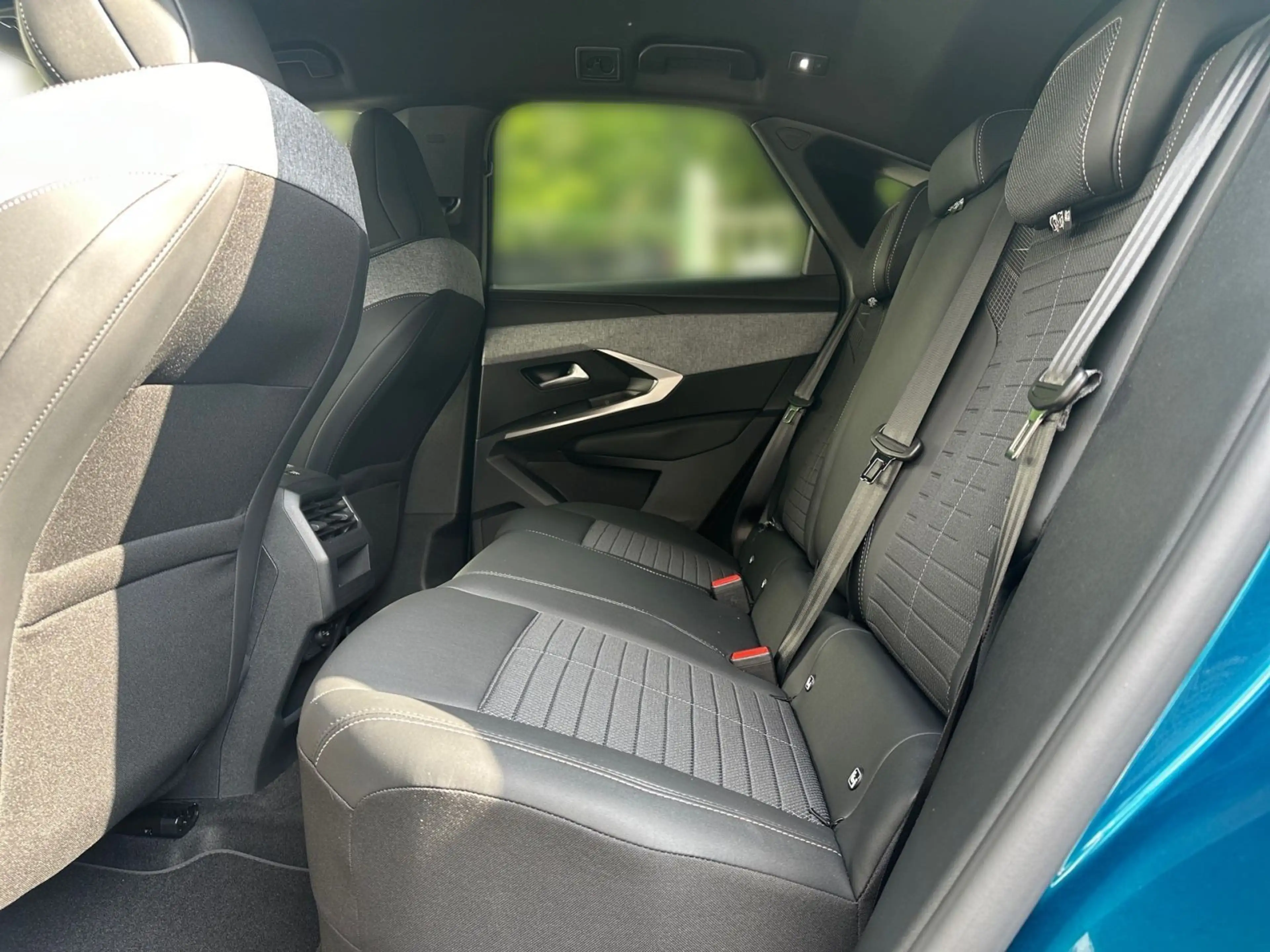 Peugeot 3008 Allure Business ACC*Allw*SHZ*LED*360° — photo 11