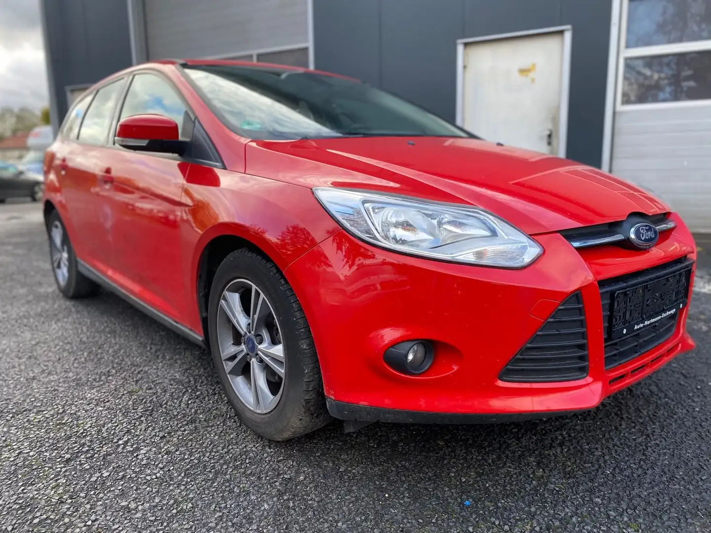 Ford Focus Turnier SYNC Edition Rouge - 1