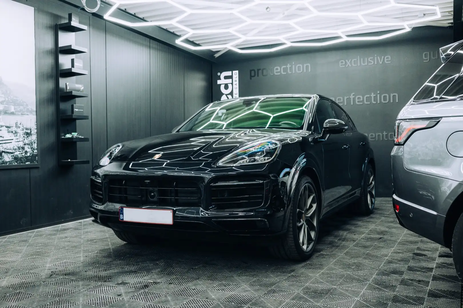 Porsche Cayenne E-Hybrid Coupé LEICHTBAU CARBON Zwart - 1