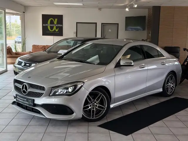 Mercedes-Benz CLA 180 AMG Line *LED*NAVI*SCHECKHEFT*