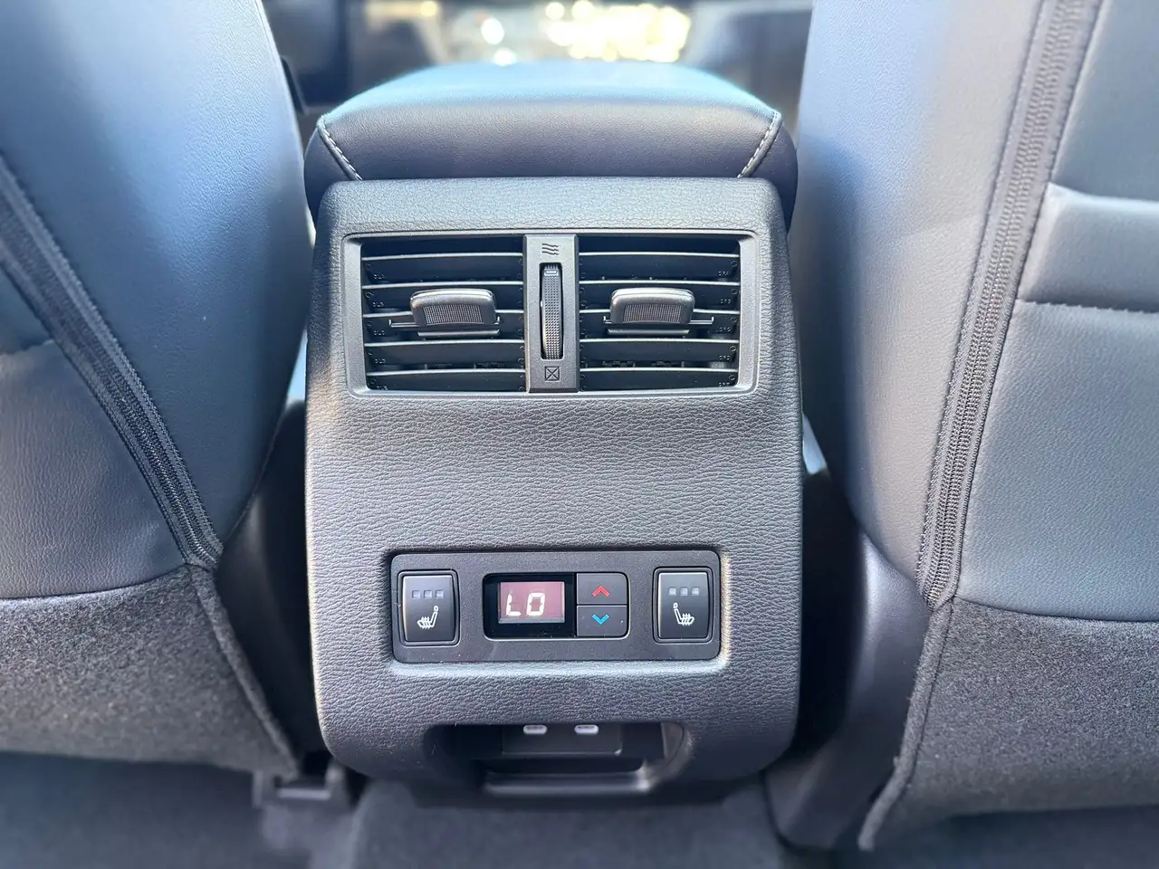 Mitsubishi Outlander снимка Mitsubishi Outlander