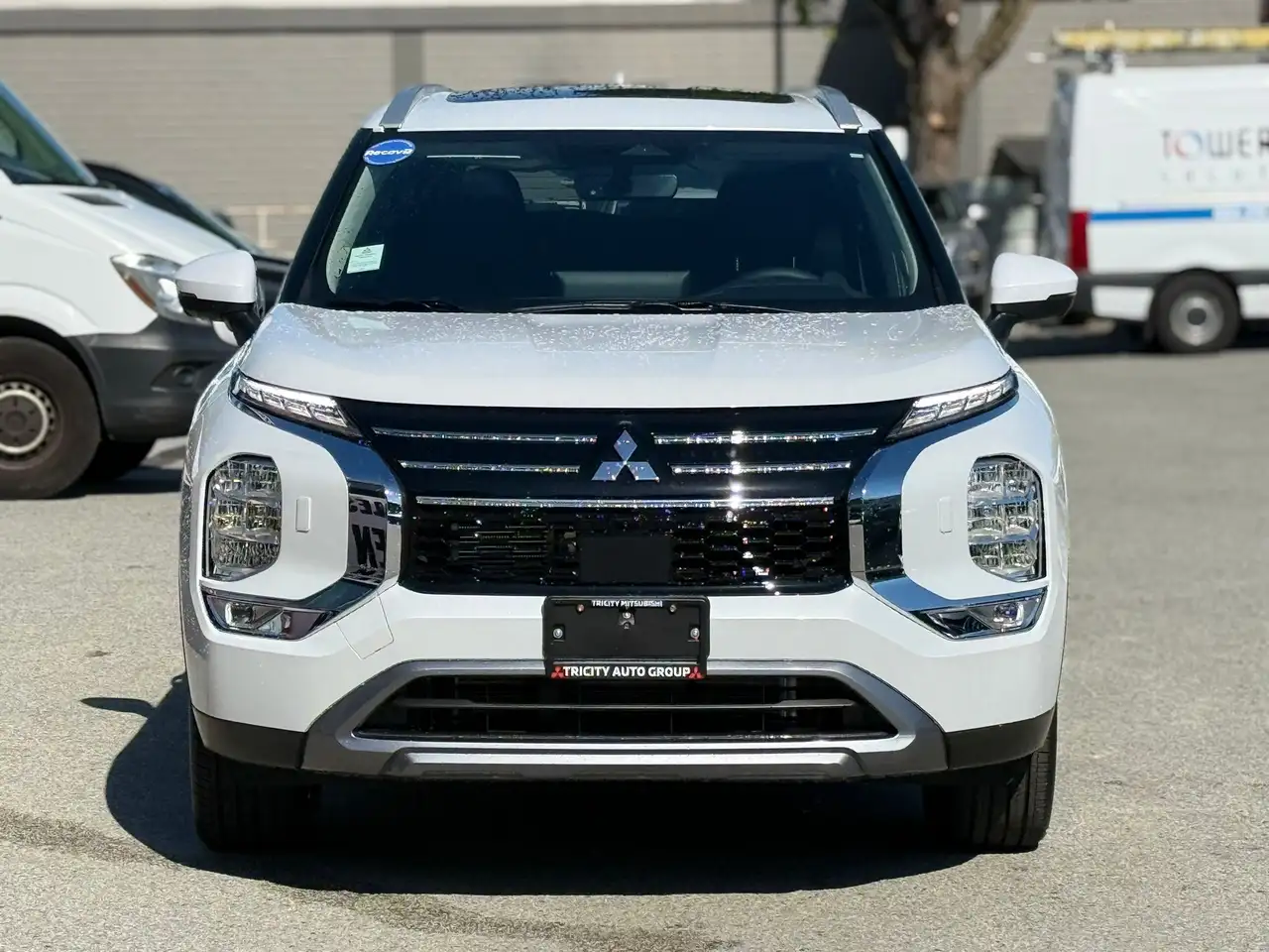 Mitsubishi Outlander снимка Mitsubishi Outlander