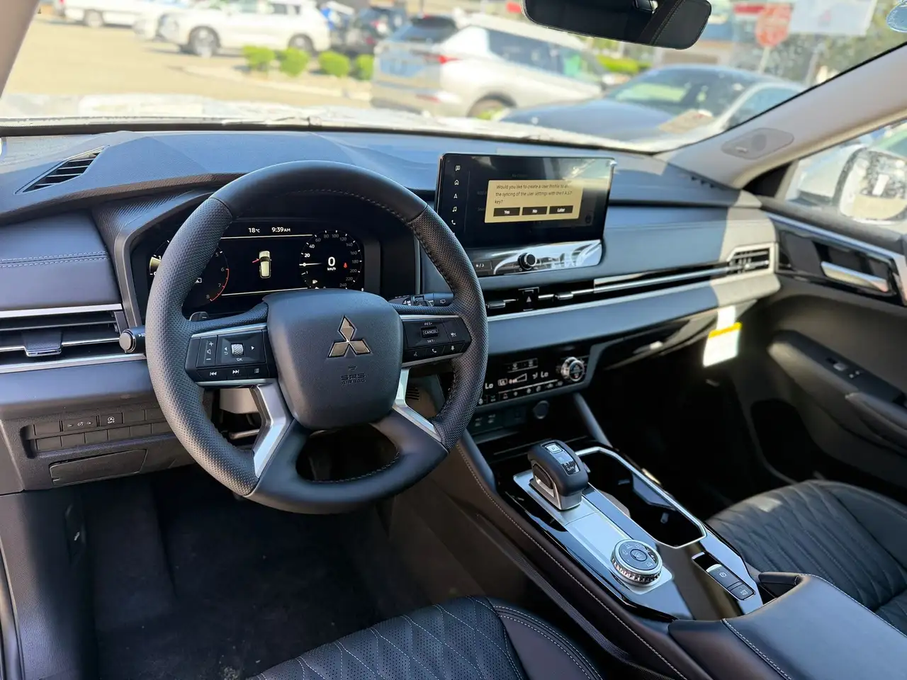 Mitsubishi Outlander снимка Mitsubishi Outlander