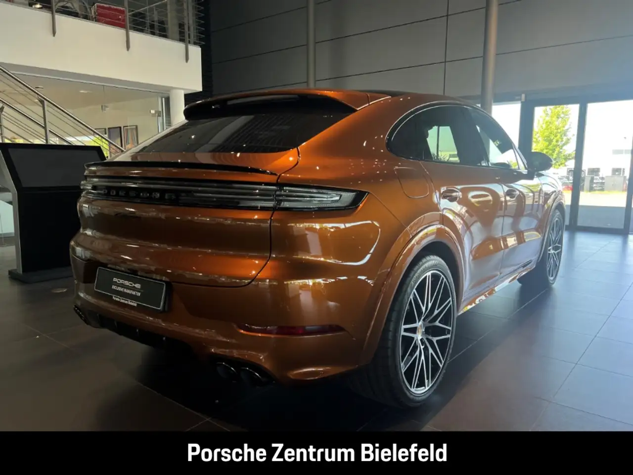 Porsche Cayenne E-Hybrid Coupe HA-Lenkung Sportabgas 8