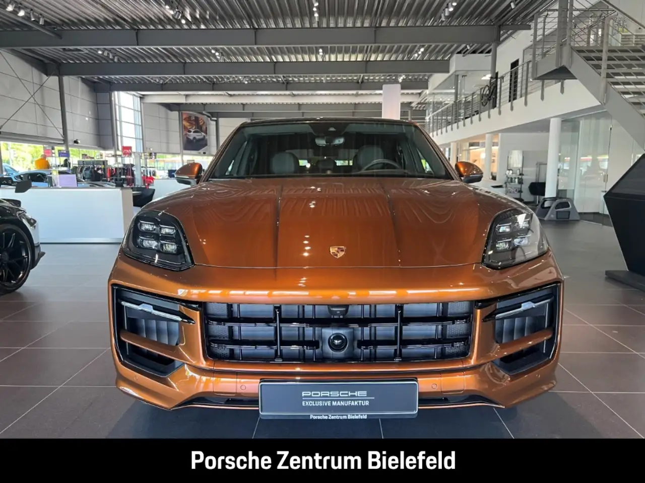 Porsche Cayenne E-Hybrid Coupe HA-Lenkung Sportabgas 4