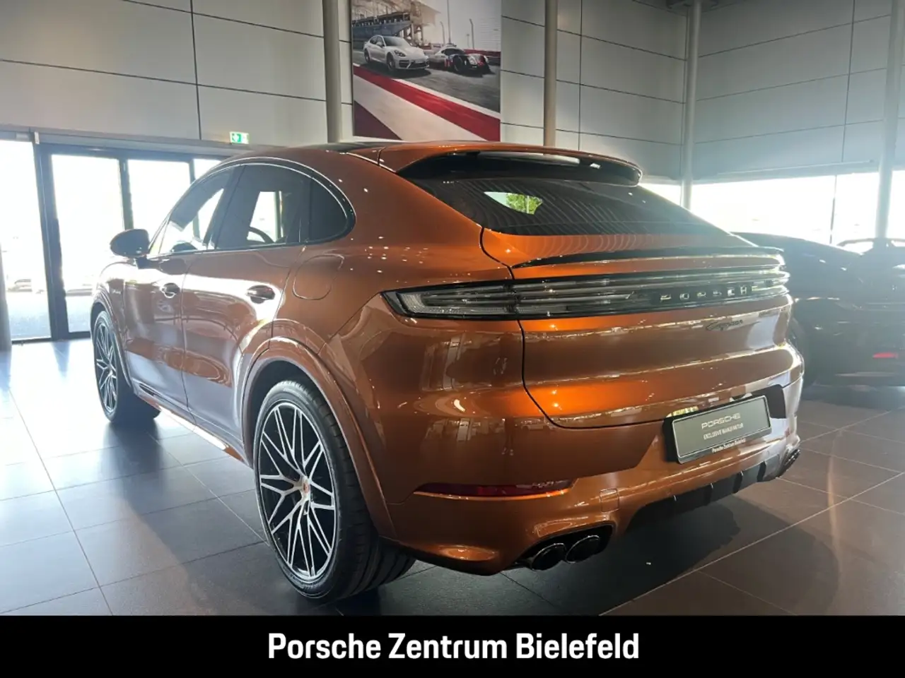 Porsche Cayenne E-Hybrid Coupe HA-Lenkung Sportabgas 3