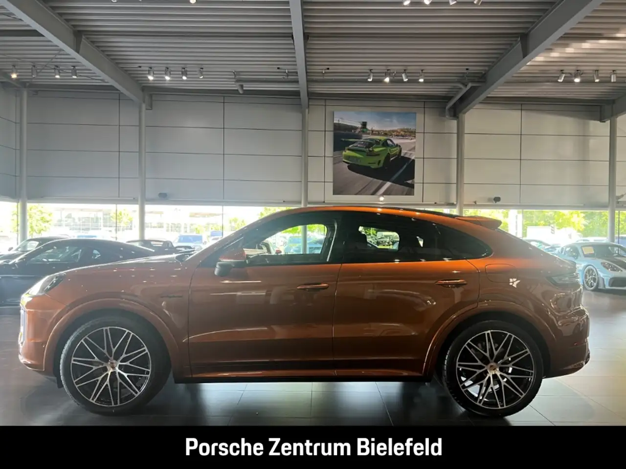Porsche Cayenne E-Hybrid Coupe HA-Lenkung Sportabgas 2