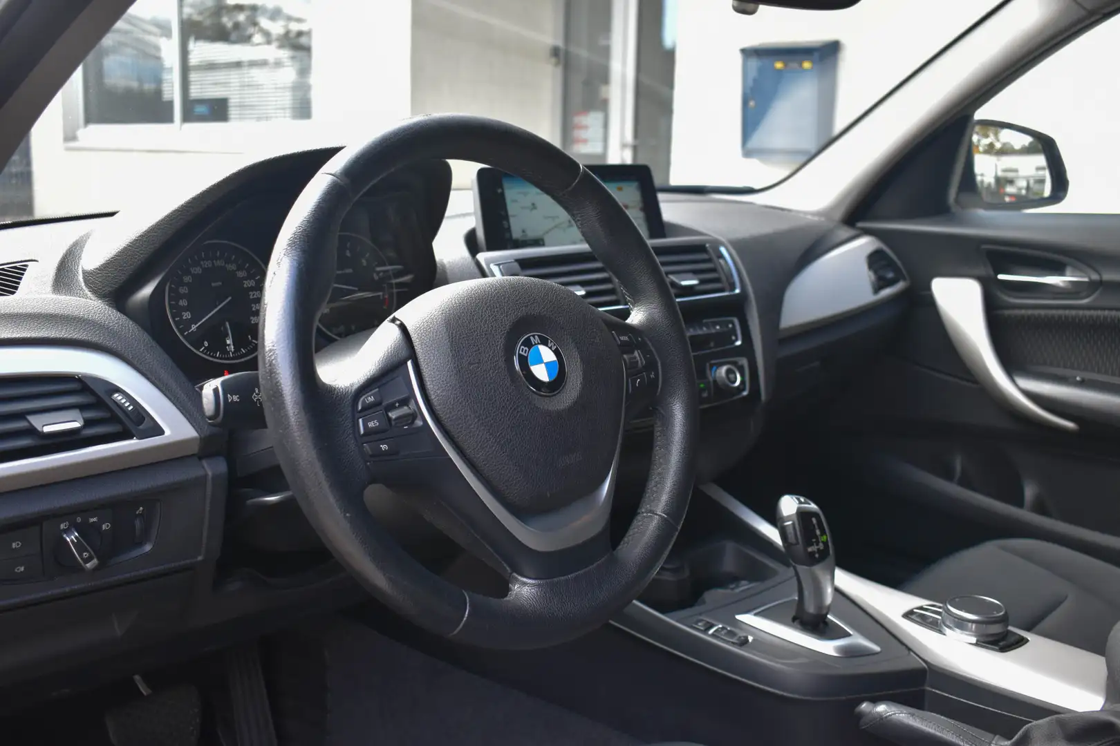BMW 118 1-serie 118i Executive | Xenon | Navi. Prof | Aut. Blanc - 2