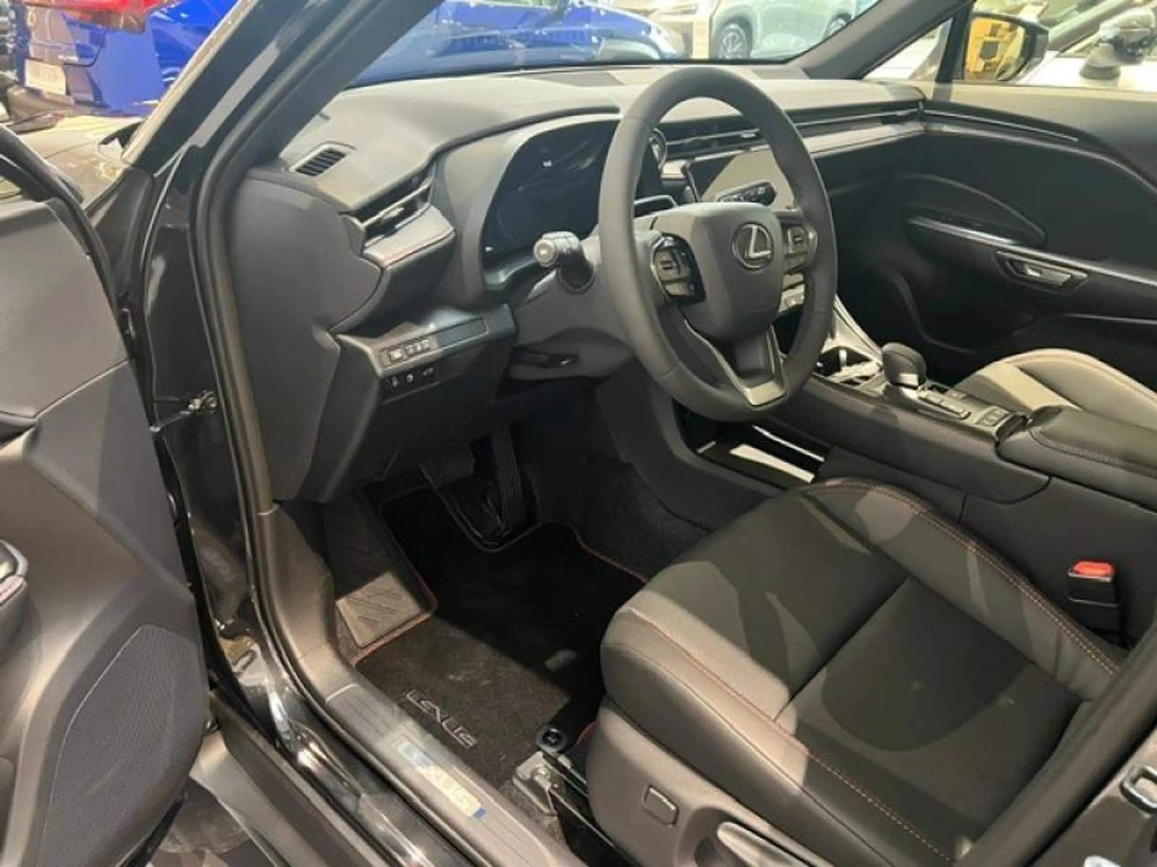 Lexus LBX Relax — photo 5