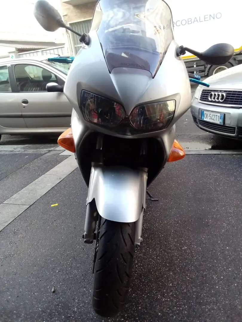 Honda VFR 800 FI Zilver - 2