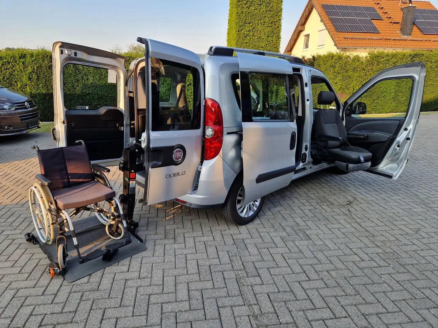 Fiat Doblo Easy*BBG*Selbstfahrer*el.Turny Evo Sitz* Silber - 1