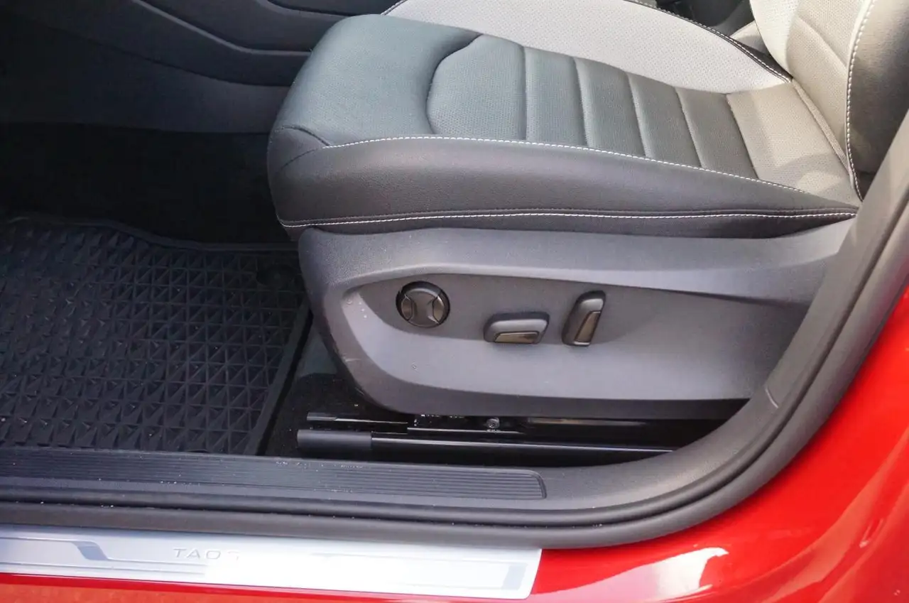 Volkswagen Taos снимка Volkswagen Taos